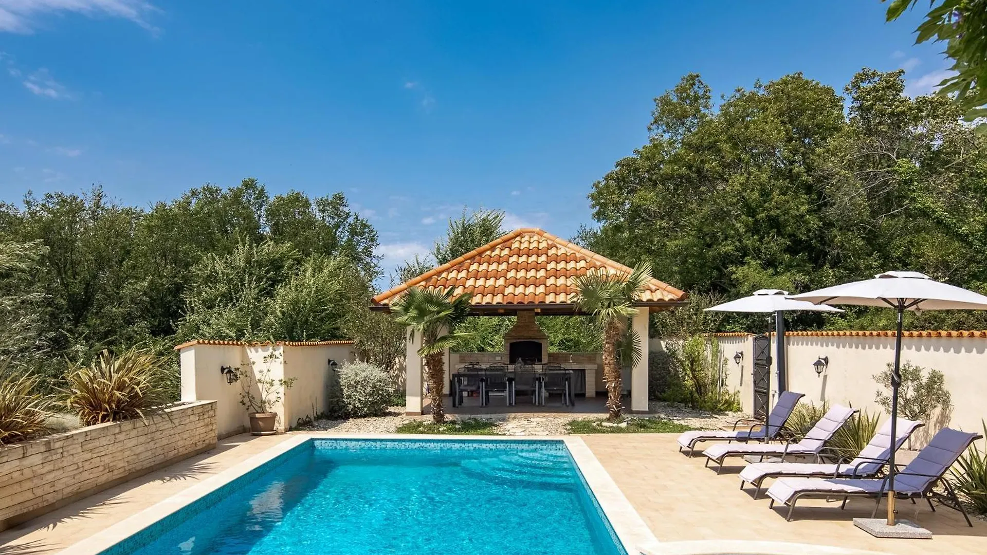 Apartment Villa Anna With Private Pool And Garden - Happy Rentals Kricina