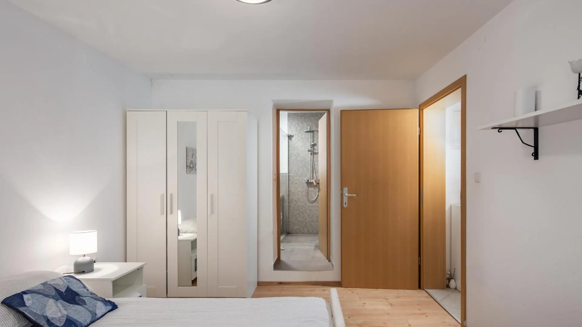 Villa Anna With Private Pool And Garden - Happy Rentals Kricina Apartment