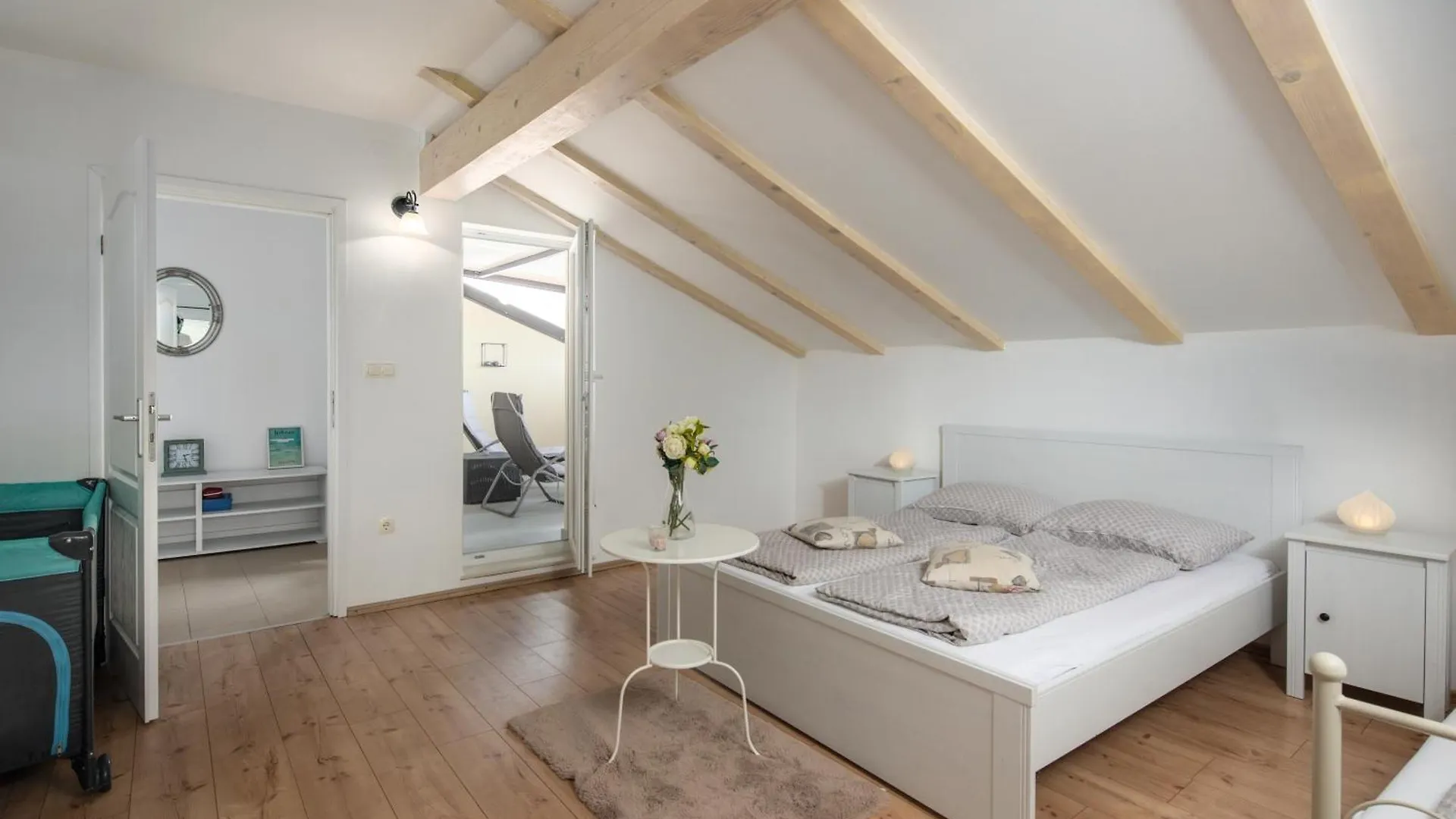Villa Anna With Private Pool And Garden - Happy Rentals Kricina Apartment