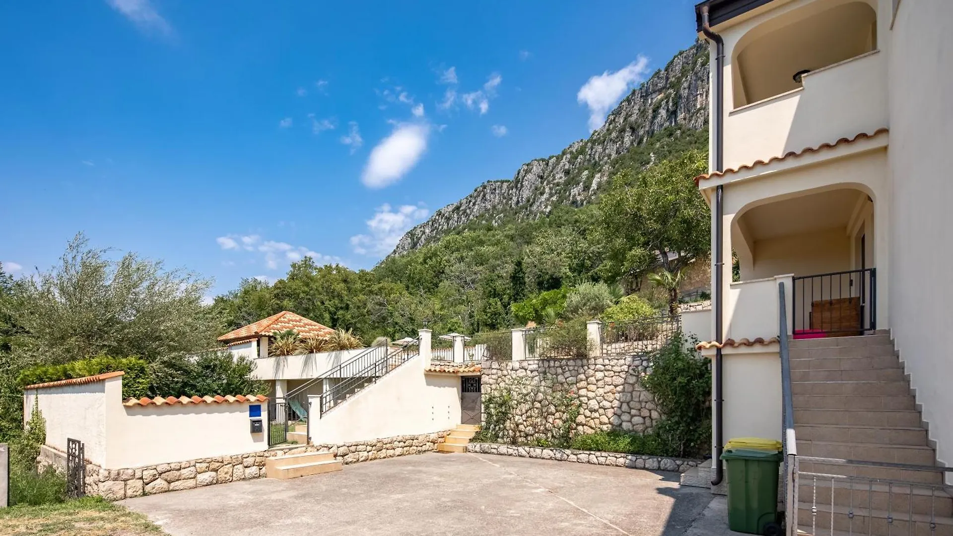 Villa Anna With Private Pool And Garden - Happy Rentals Kricina Apartment